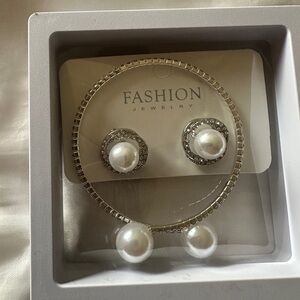 Fashion Jewelry Elegant Silver and White Pearl Earrings Set bracelet and earring